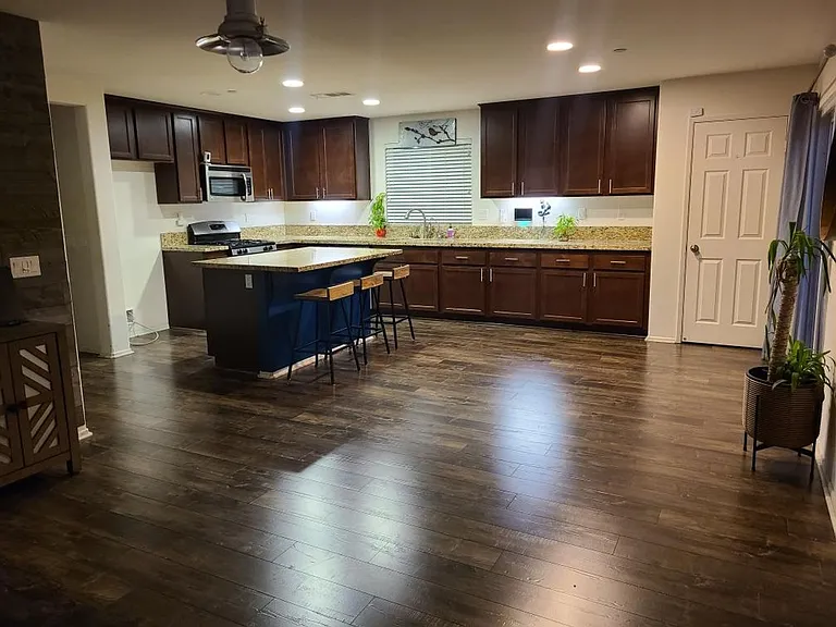1420 Allium Ct — Photo 3