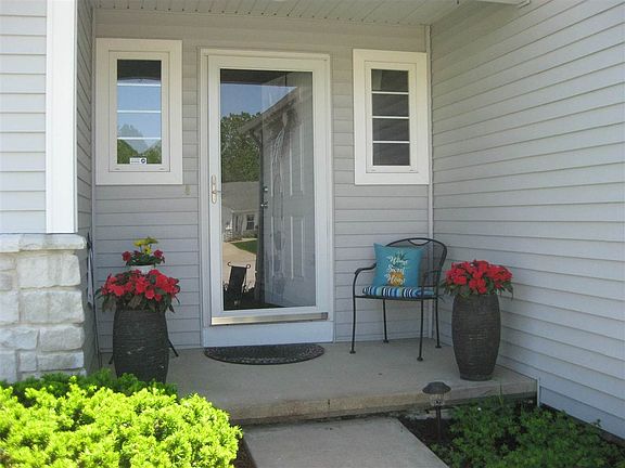 5th image of 6332 Redenbacher Ct