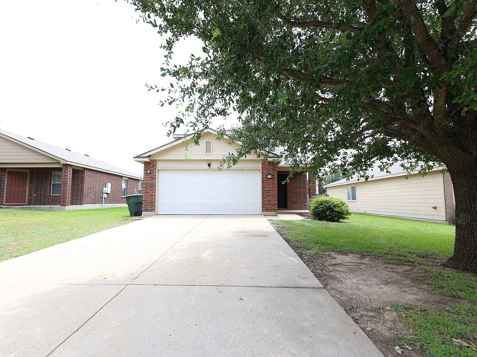 1st image of 25 Avrshire Ln