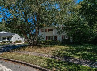 15 Oxford Dr, Somers Point, NJ