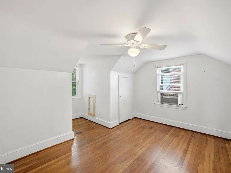 407 Manassas Ave — Photo 26