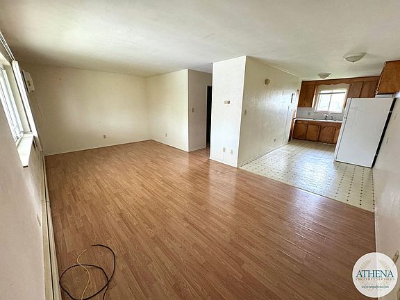 3rd image of 318 N Sprigg St #303