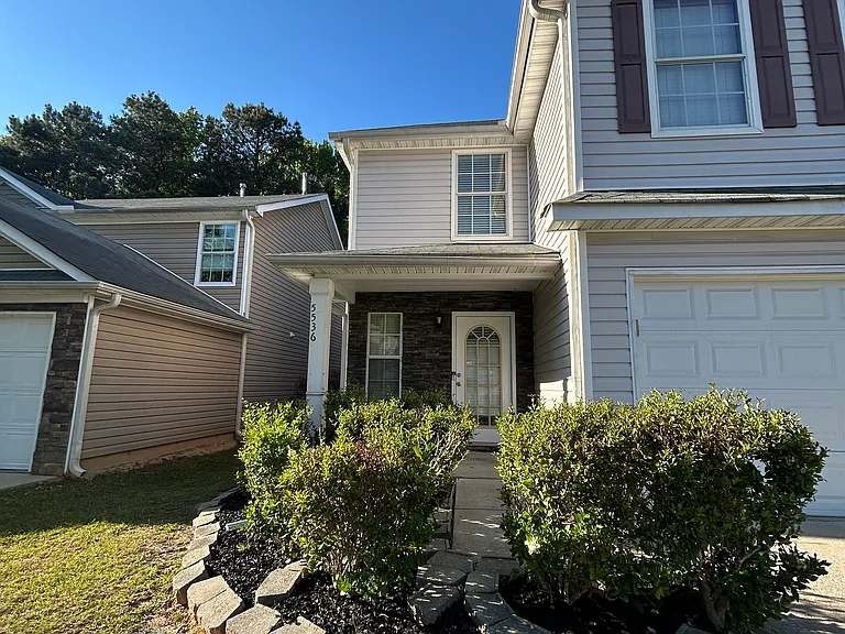 5536 Bluegrass Dr — Photo 2