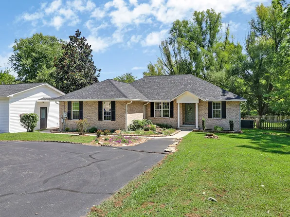 4028 Lone Wolf Cir, Crossville, TN 38572