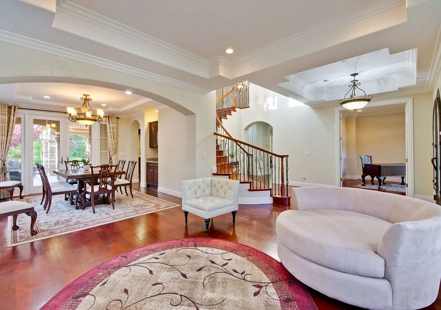 Exquisite Luxury Home in Saratoga! — Photo 4