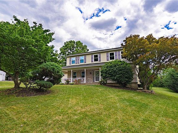 4th image of 4372 Hilltop Cir