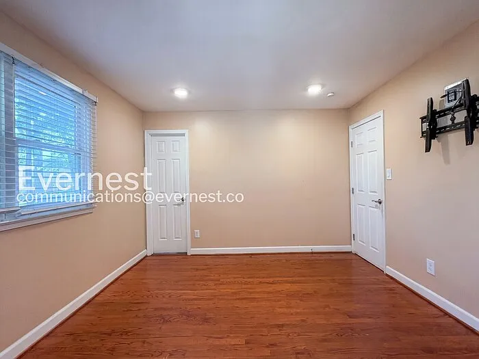 7110 Cindy Ln — Photo 12