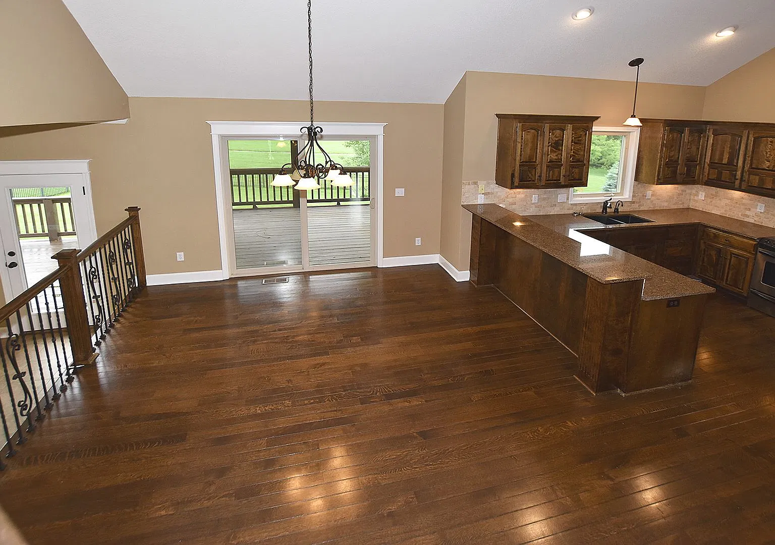 Stunning Custom-Built Home — Photo 4