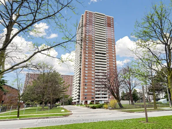 10 Tangreen Ct #3004, Toronto, ON M2M 4B9