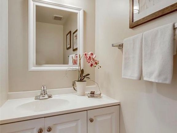 5th image of 126 Sharpstead Ln