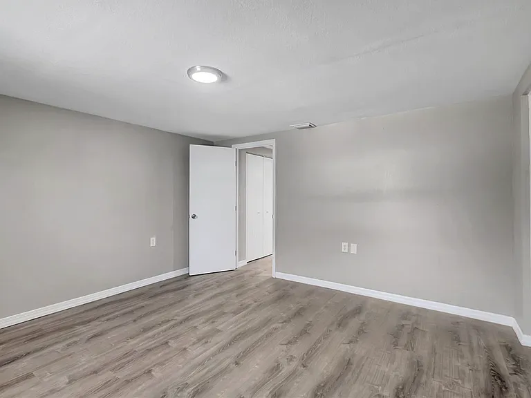 7210 Parrot Dr — Photo 16