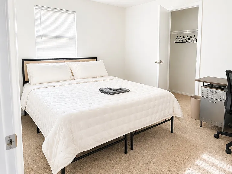 11010 Tamarix Ave — Photo 8