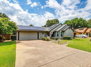 6102 Hott Springs Dr, Arlington, TX 76001