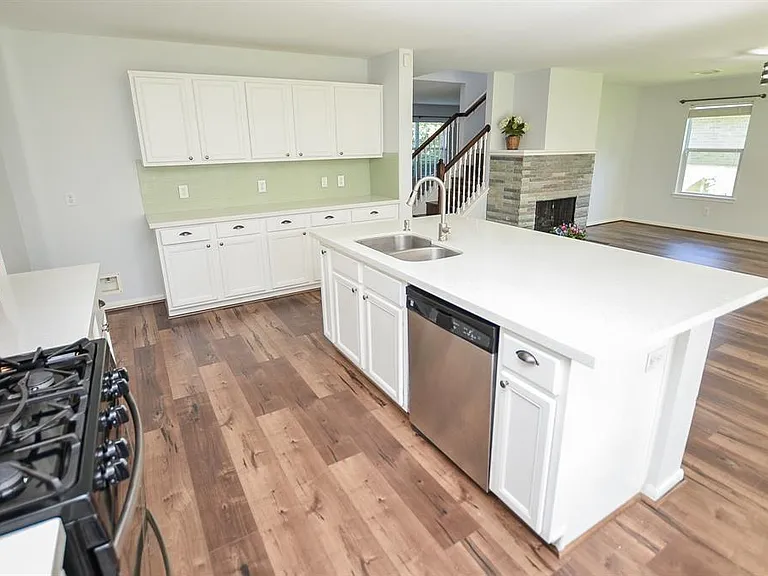 2219 Gable Hollow Ln — Photo 21