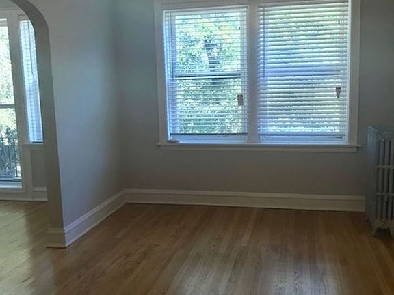 2nd image of 4858 N Hermitage Ave APT 3A