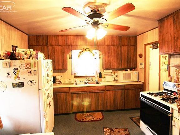 2nd image of 3278 Sayre Ct