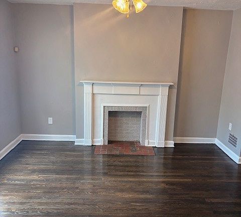 2nd image of 1061 S Cassingham Rd