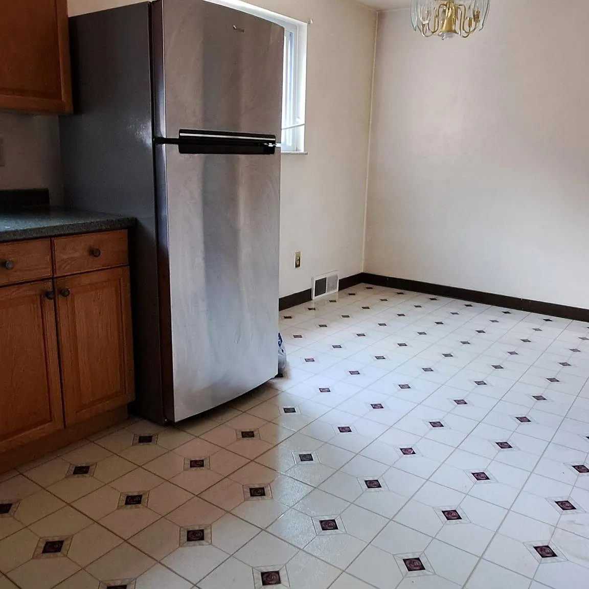 2 bed, 1100 sqft, $1,145 — Photo 3