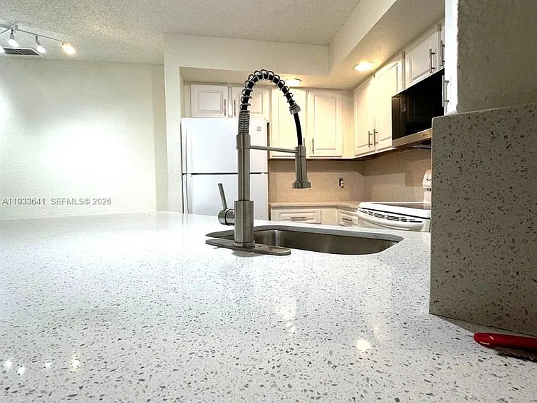 3420 Pinewalk Dr N #713 — Photo 10