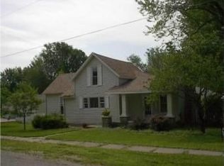 807 4th St, Osawatomie, KS 66064