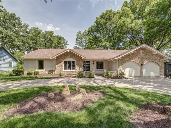 7616 W 98th Ter, Overland Park, KS 66212