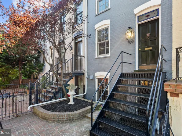 209 C St NE, Washington, DC 20002