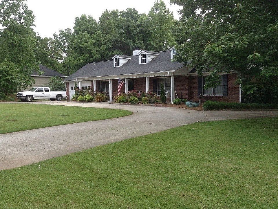 2nd image of 64 Ridgeview Dr SE