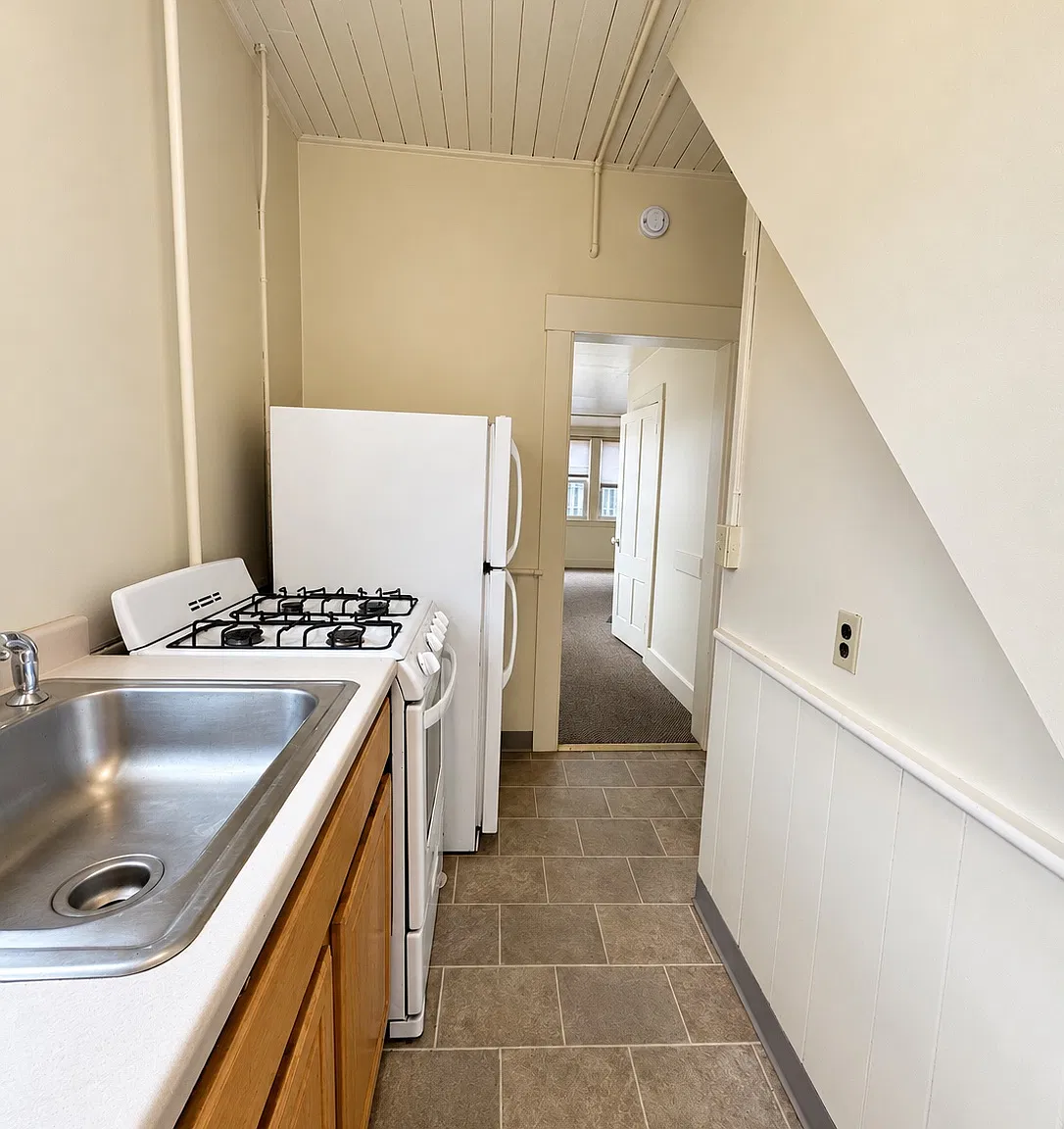 Studio, $1,595 — Photo 2