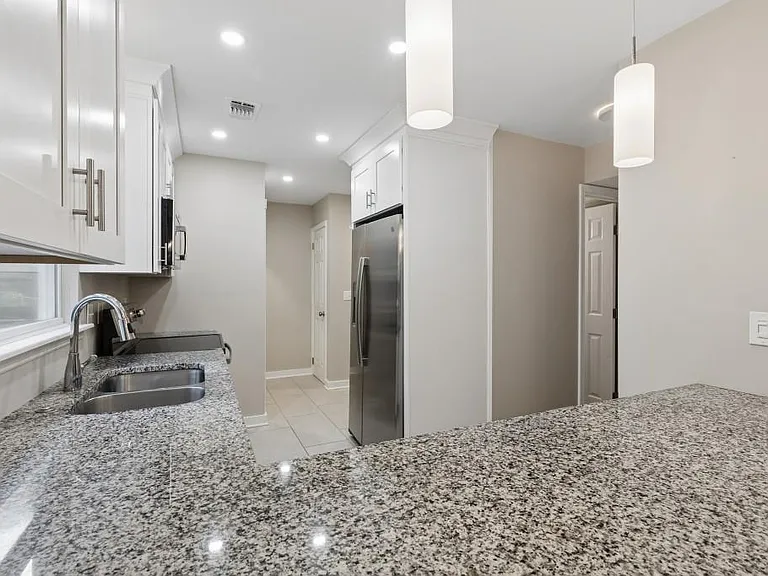 4930 Farmstead Ct NE — Photo 11