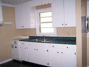 2nd image of 119 E 5th St