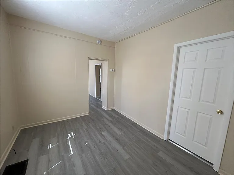 50 W Garrison St #1 — Photo 6