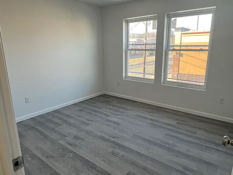 240 N Courtland St #5 — Photo 6