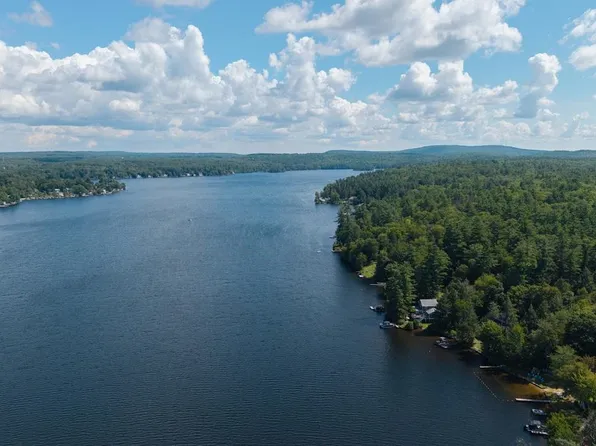 7 Northwood Lake Road, Deerfield, NH 03037