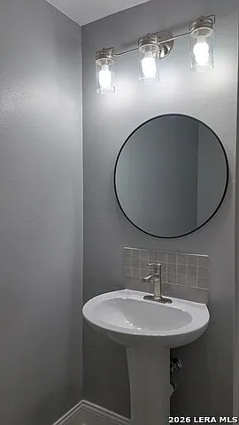 416 J R Rodriguez Cir #7 — Photo 15