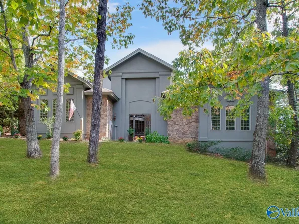 827 Blowing Cave Rd, Gurley, AL 35748