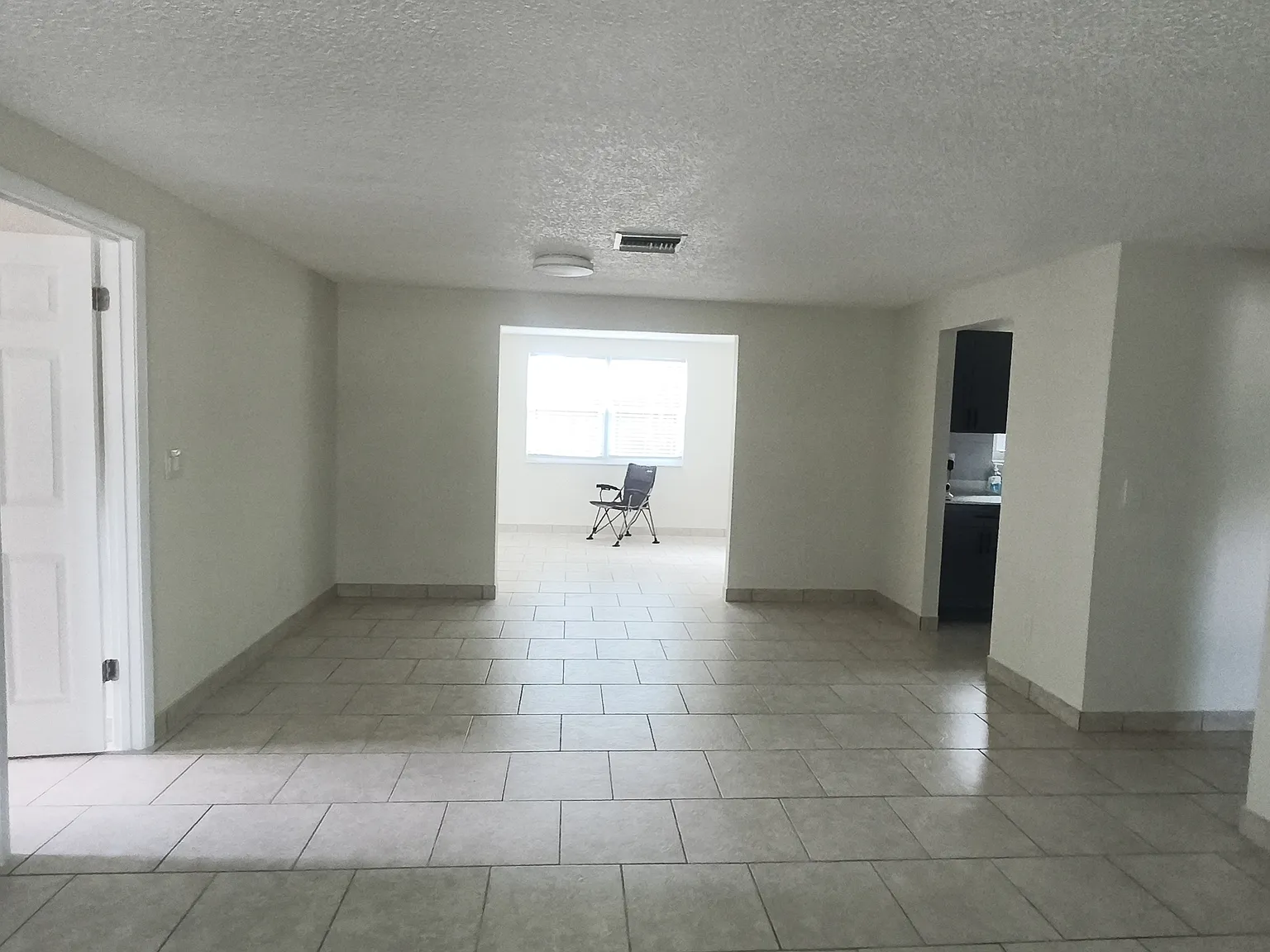 2 bed, 1212 sqft, $1,950 — Photo 3
