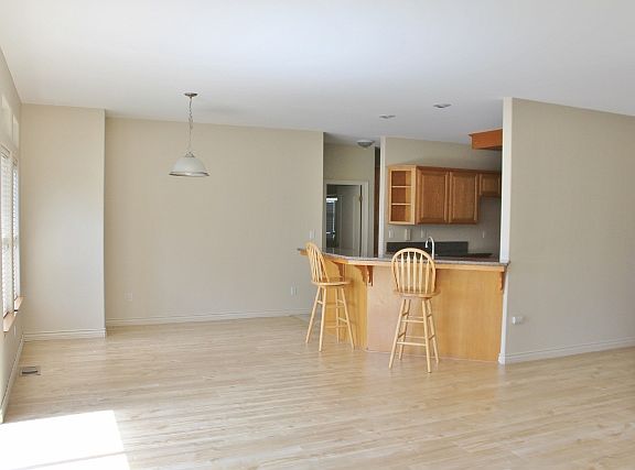 3rd image of 24000 Allen Ct