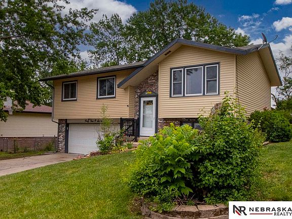 2nd image of 4407 Hallcliffe Rd
