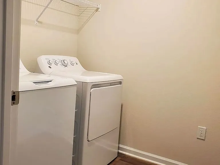 9111 Creedmore Hills Dr — Photo 12
