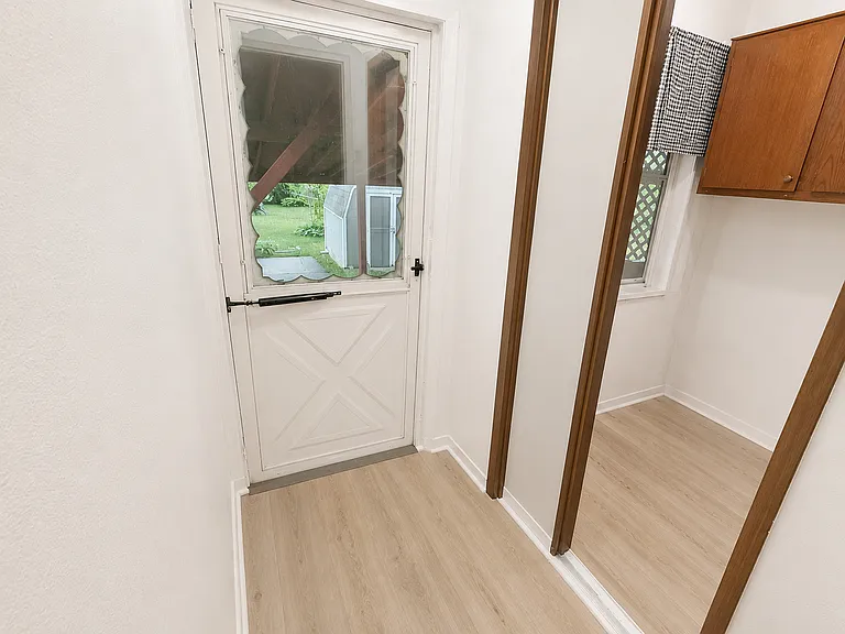 577 Lincoln St — Photo 13