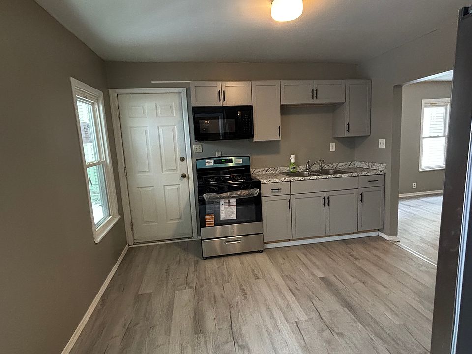 1st image of 320 Apple St APT 1