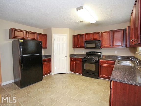 3rd image of 3737 Rosebud Park Dr