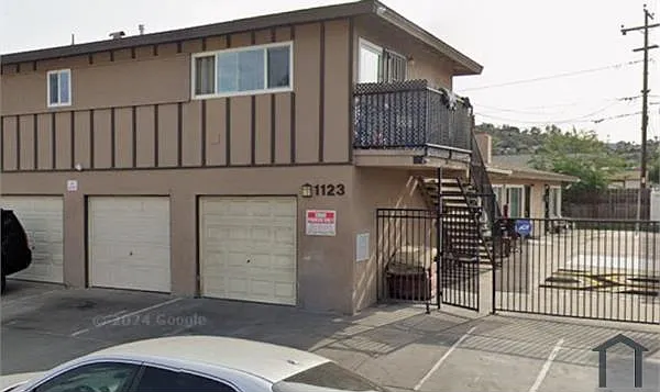 2 bed, 1000 sqft, $2,450 — Photo 1