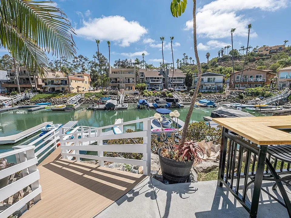 4615 Park Dr