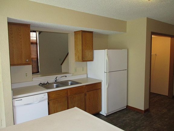 4th image of 8333 Country Creek Dr