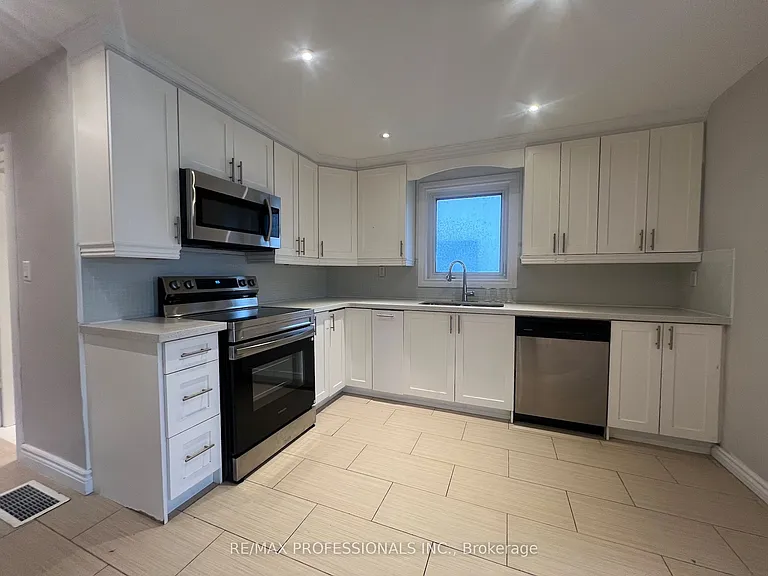78 Athol Ave — Photo 12