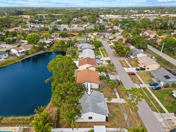 4251 Centurian Circle, Greenacres, FL 33463