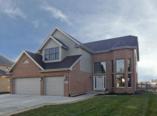 1621 Tower Hill Dr, Woodridge, IL 60517