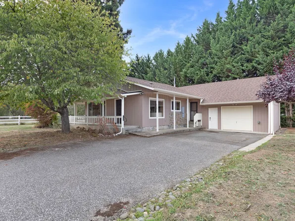 330 SE Neal Ln, Myrtle Creek, OR 97457