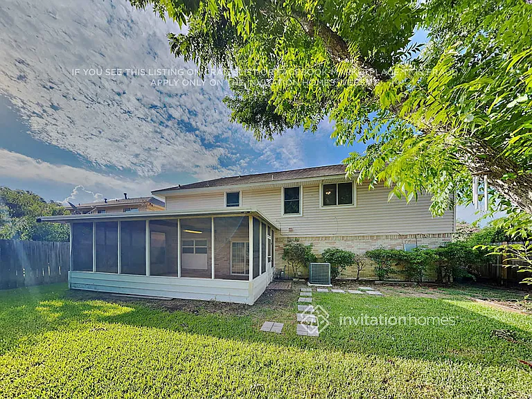 10514 Wayward Wind Ln — Photo 15